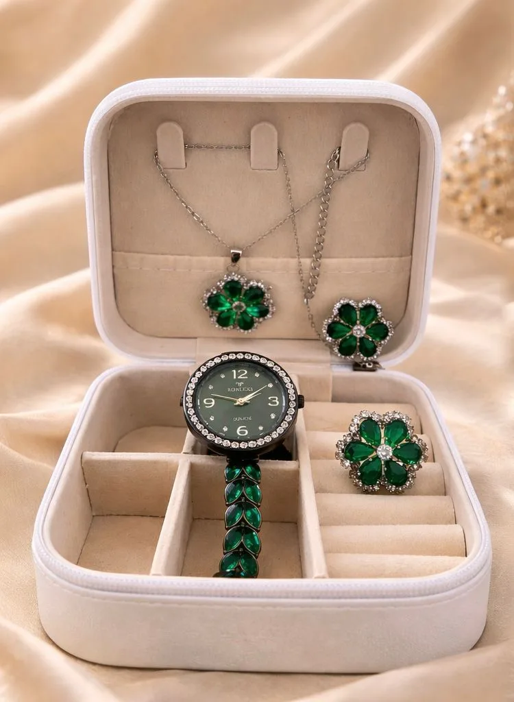 Majexia Black Clover Elegance Gift Set