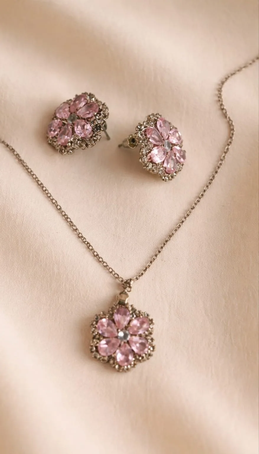 Majexia Pink Flower Earrings & Pendant Set